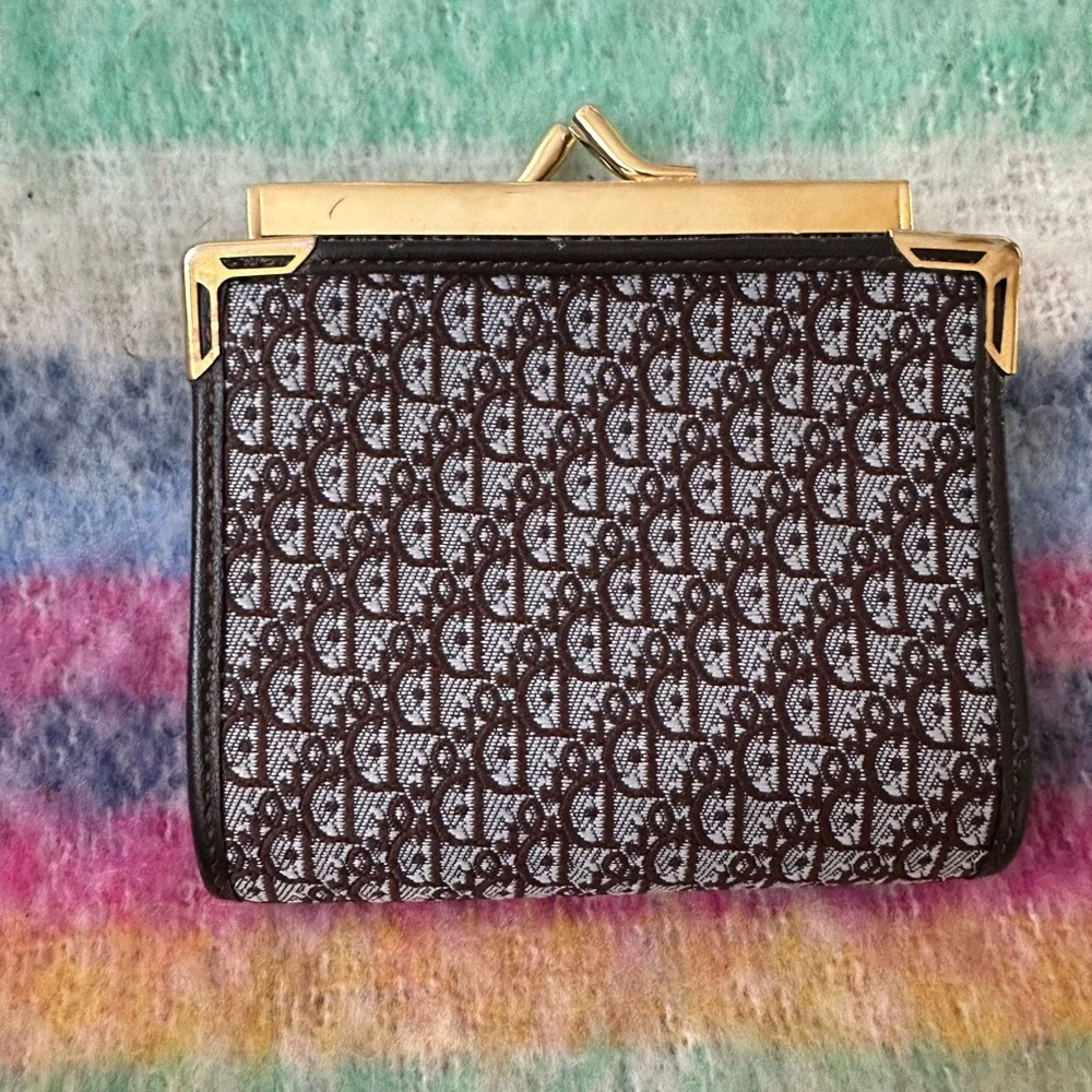 Dior vintage kiss lock wallet